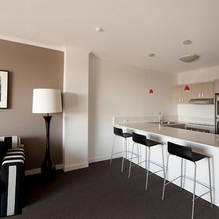 Mantra On The Park Aparthotel Melbourne Exterior foto