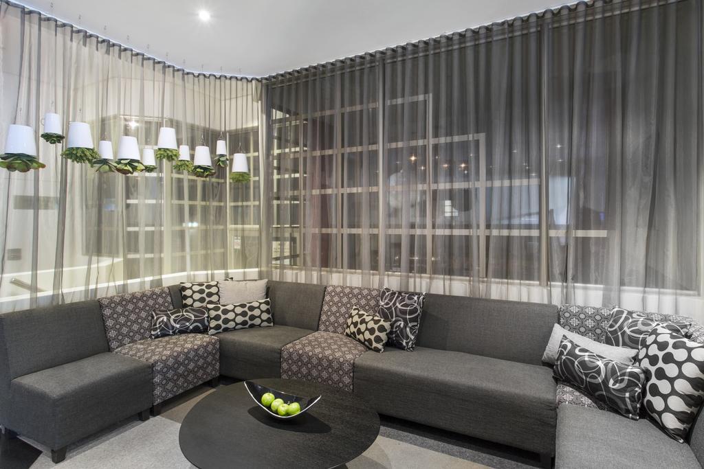 Mantra On The Park Aparthotel Melbourne Exterior foto