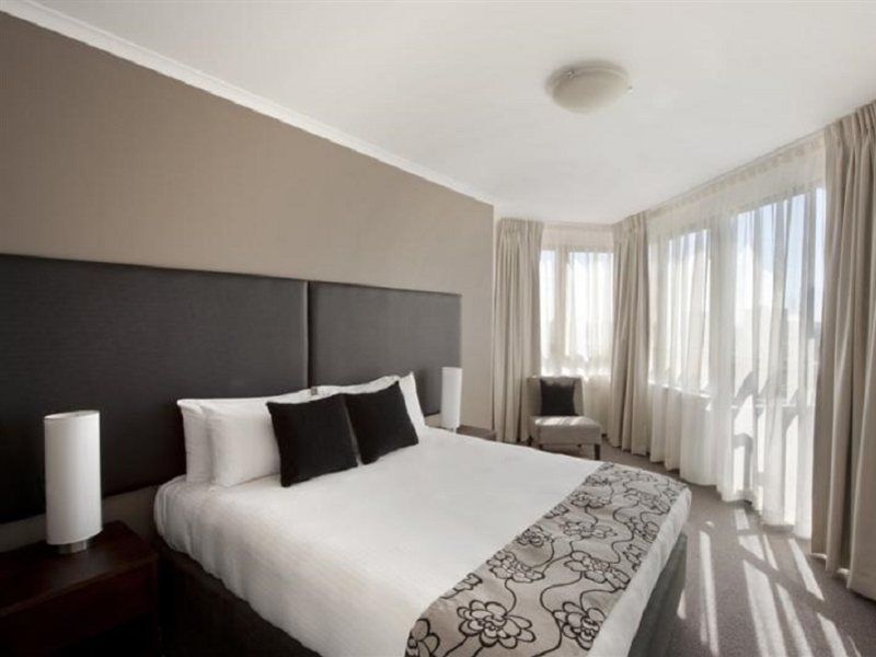 Mantra On The Park Aparthotel Melbourne Exterior foto