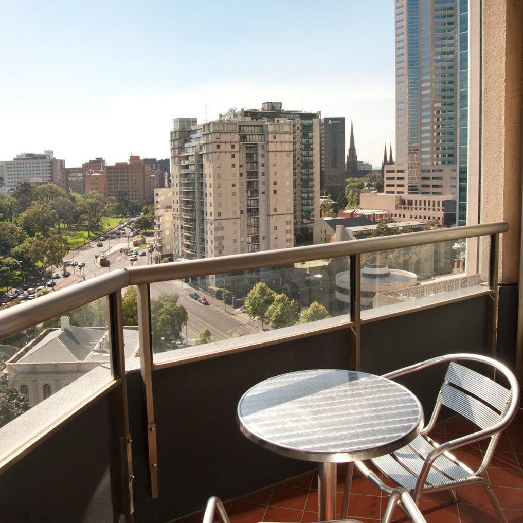 Mantra On The Park Aparthotel Melbourne Exterior foto
