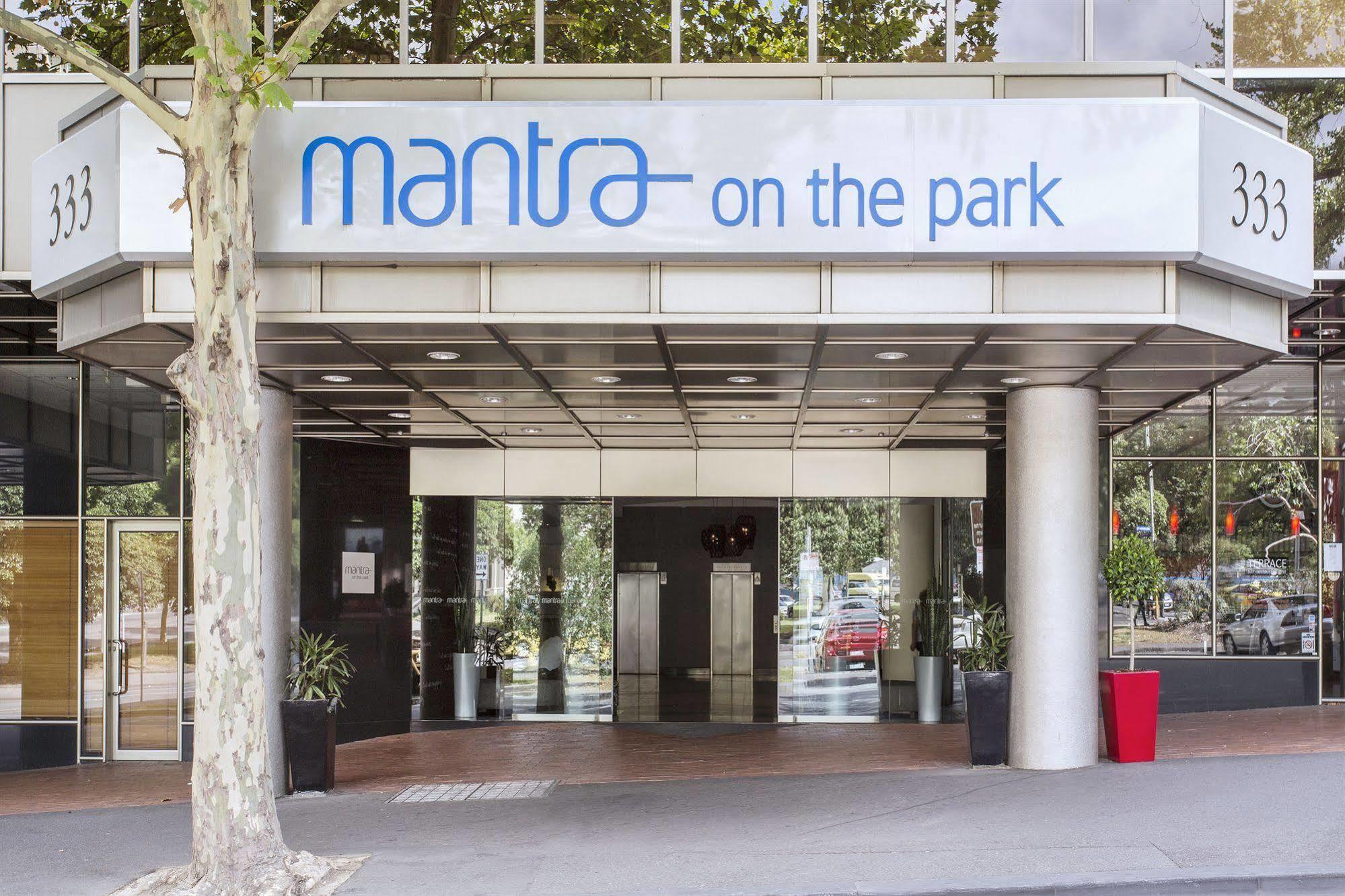 Mantra On The Park Aparthotel Melbourne Exterior foto