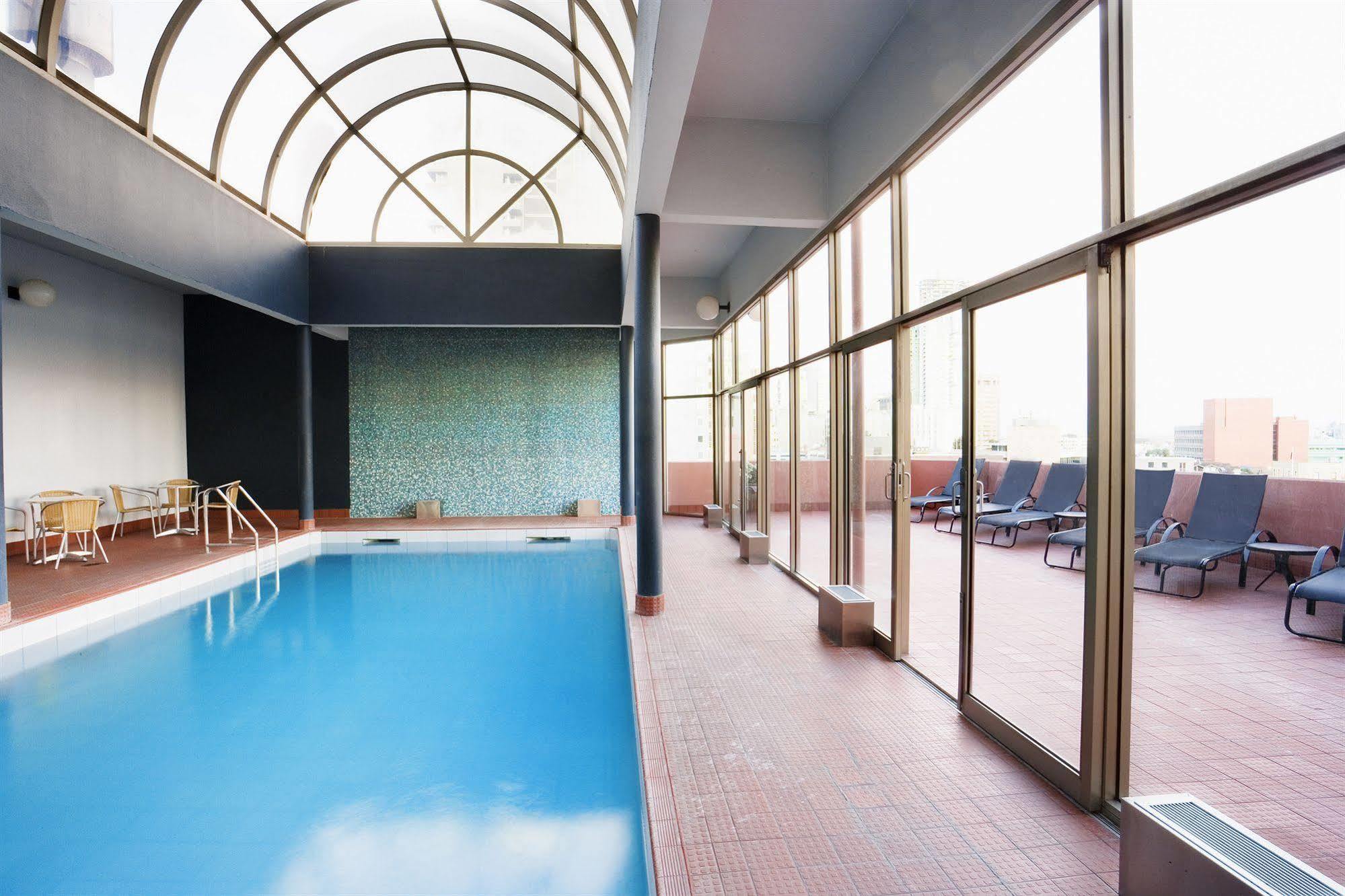 Mantra On The Park Aparthotel Melbourne Exterior foto