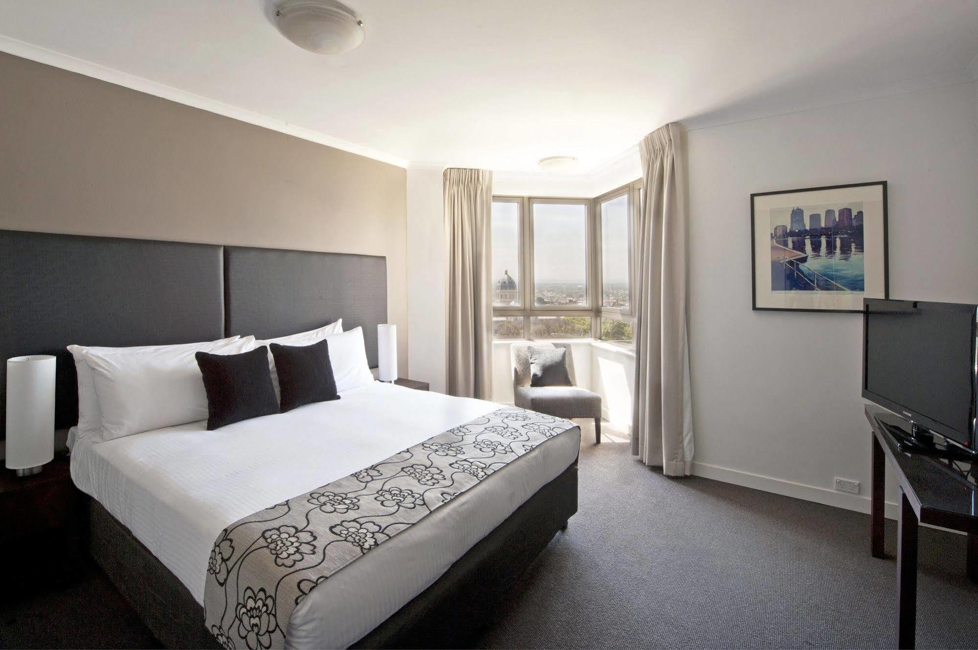 Mantra On The Park Aparthotel Melbourne Exterior foto