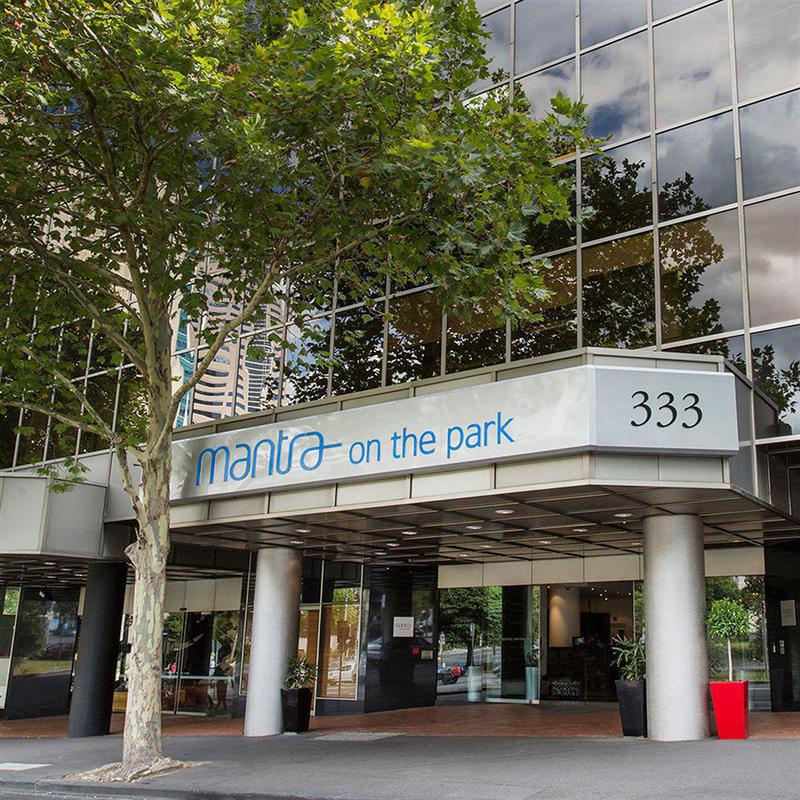 Mantra On The Park Aparthotel Melbourne Exterior foto